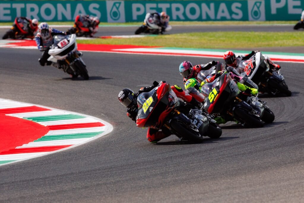 IANNONE SICHERT SICH DEN ERSTEN SIEG IM H-D BAGGER WORLD CUP